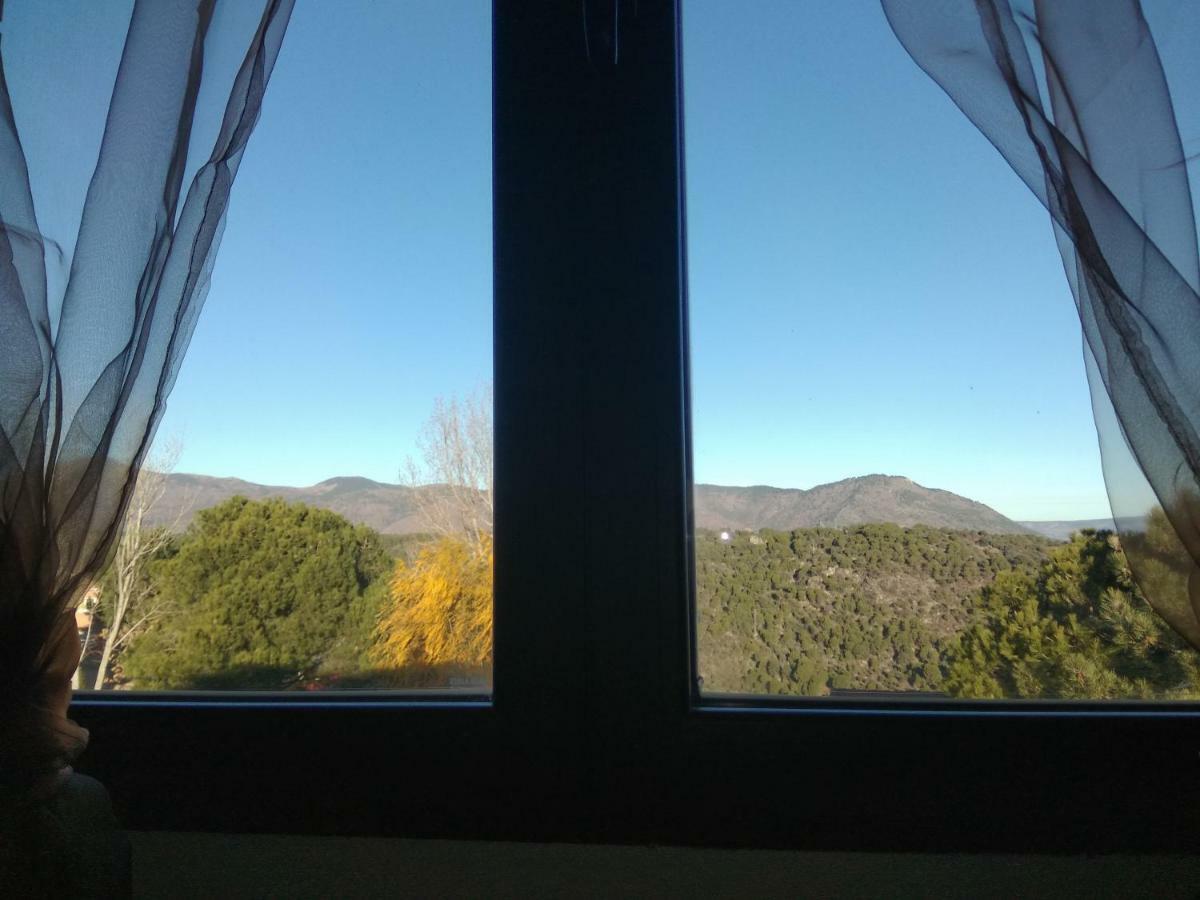 Casa Rural Mirando A Gredos Cadalso de los Vidrios エクステリア 写真