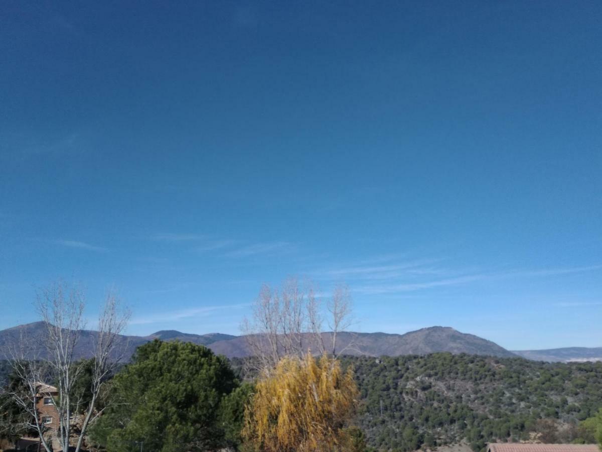 Casa Rural Mirando A Gredos Cadalso de los Vidrios エクステリア 写真